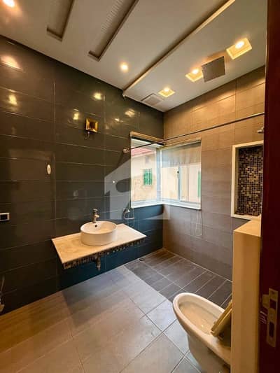 2 Kanal Full House Available For Rent In Dha Phase 5