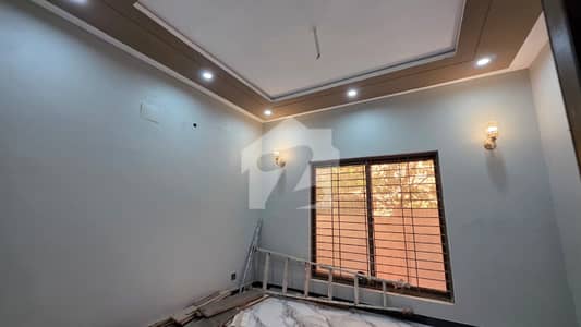 Near Masjid 4Bed DDL 125sq yd Villa FOR SALE at ALI BLOCK All amenities nearby including MOSQUE, General Store & Parks