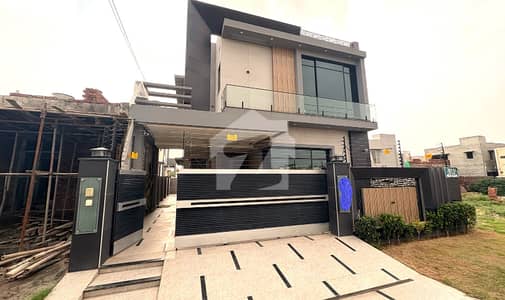 9 Marla Modern Design House For Sale In DHA Phase 4 KK-Block Lahore. 9 Marla Modern Design House For Sale In DHA Phase 4 KK-Block Lahore.