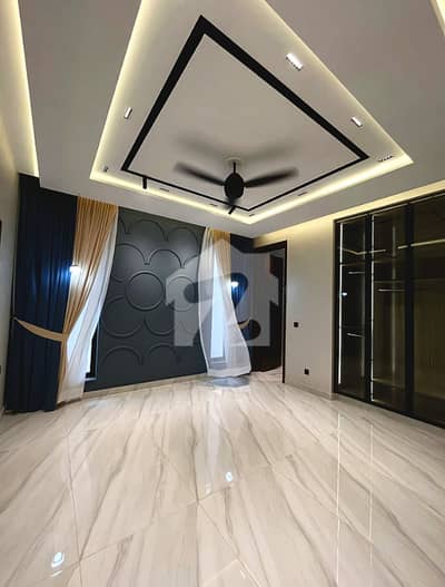 10 Marla Portion Available For Rent On Good Location In Bahria Town