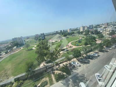 ڈی ایچ اے فیز 8 سابقہ ایئر ایوینیو ڈی ایچ اے فیز 8,ڈی ایچ اے ڈیفینس,لاہور میں 2 کمروں کا 5 مرلہ فلیٹ 1.85 کروڑ میں برائے فروخت۔