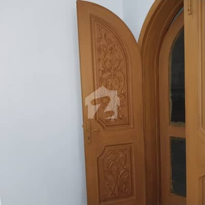 2 bedroom atech washroom TV lunch kitchen drawing room Requirements person Hasband wife 1 baby