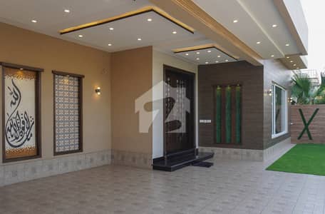 Lavish 10 Marla House With Modern Interior For Sale In Johar Town ,