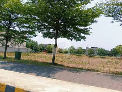 On 70 Wide Road 20+20 Marla Pair Available in Phase 8 Block U In Numbering 100 Pls Contact for any Requirements Fair Deal On 70 Wide Road 20+20 Marla Pair Available in Phase 8 Block U In Numbering 100 Pls Contact for any Requirements Fair Deal