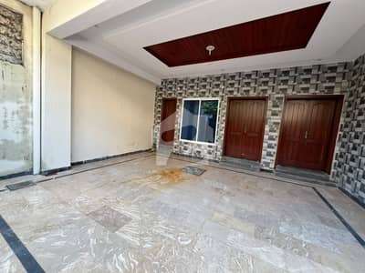 بنی گالہ اسلام آباد میں 5 کمروں کا 11 مرلہ مکان 1.3 لاکھ میں کرایہ پر دستیاب ہے۔