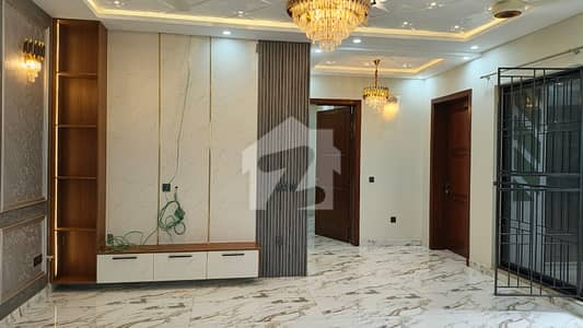 Ultra Luxury 10 Marla House for Rent | 4 Master Bedrooms | Gas Available | Near Park | DHA