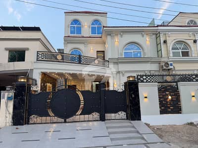 7.5 Marla Brand New Luxury Villa For Sale in Buch Villas, Multan