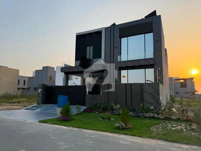 Non Furnished 10 Marla Modern Design with Basement 5 Bedrooms Prime Location Modern House For Sale In Dha Phase 7 Lahore