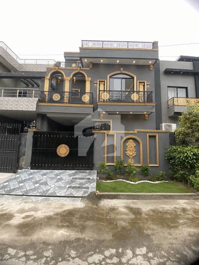 Prime Location 5 Marla House Ideally Situated In Formanities Housing Scheme - Block M