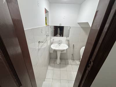 12 MARLA 4 BEDROOM HOUSE AVAILABLE FOR RENT