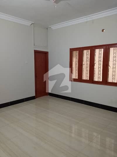 240 SQRYARD 2BDDL GROUND BLOCK 3 GULSHAN IQBAL WELL MAINTAIN