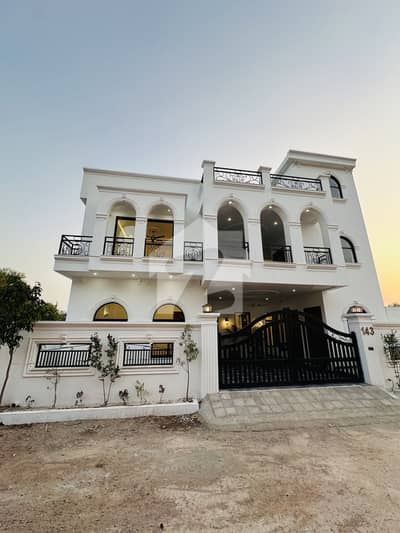 Luxury Home10 Marla Designer Villa | Prime Location | Modern Living For Sale Bani Gala Islamabad