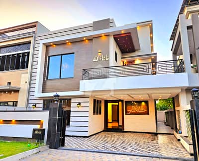 Elegant 10 Marla House For Sale In Phase 8