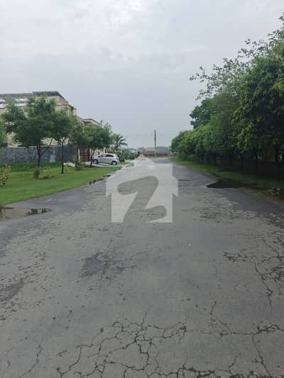 1 Kanal Residential Plot For Sale In Sadat Cooperative Housing Society (College Town)
