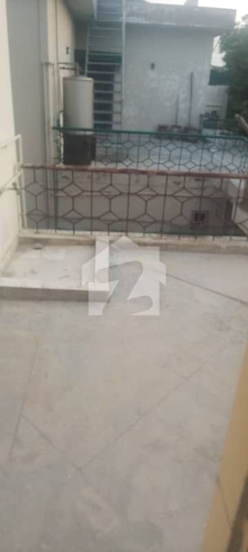1 Kanal 3 Bed ,Marble Floring Near Central Mosque.