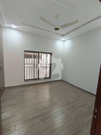 Good Location 5 Marla House In Central DHA Sector A - Rachna Villas For sale