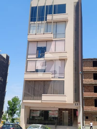 ڈی ایچ اے ڈیفینس فیز 2 ڈی ایچ اے ڈیفینس,اسلام آباد میں 5 مرلہ Studio عمارت 25.0 کروڑ میں برائے فروخت۔