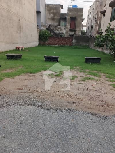 گرین ایوینیو ہاؤسنگ سوسائٹی کینٹ,لاہور میں 4 مرلہ رہائشی پلاٹ 55.0 لاکھ میں برائے فروخت۔