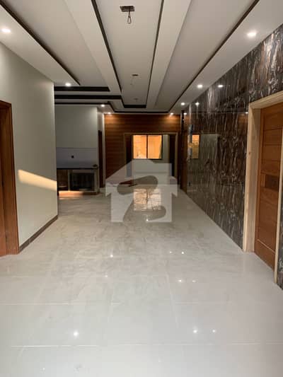 LUXURIOUS FLOOR NAZ NO-2 LIFT WESTOPEN 240sqYard 3rd FLOOR