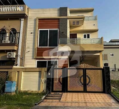 سٹی ہاؤسنگ سوسائٹی گوجرانوالہ میں 4 کمروں کا 5 مرلہ مکان 1.65 کروڑ میں برائے فروخت۔