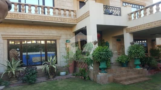گلستانِِ جوہر ۔ بلاک 1 گلستانِ جوہر,کراچی میں 1 کنال Studio مکان 12.9 کروڑ میں برائے فروخت۔