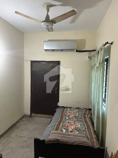 ڈی ایچ اے فیز 2 ڈی ایچ اے ڈیفینس,لاہور میں 1 کمرے کا 1 کنال کمرہ 27.0 ہزار میں کرایہ پر دستیاب ہے۔ ڈی ایچ اے فیز 2 ڈی ایچ اے ڈیفینس,لاہور میں 1 کمرے کا 1 کنال کمرہ 27.0 ہزار میں کرایہ پر دستیاب ہے۔