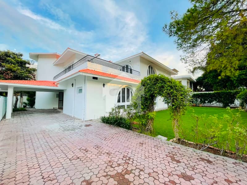 2 KANAL RENOVATED HOUSE IN F-8 FOR RENT 2 KANAL RENOVATED HOUSE IN F-8 FOR RENT
