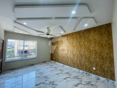 F-8 Beautiful House For Sale Prime Location Size 1777 Yard
