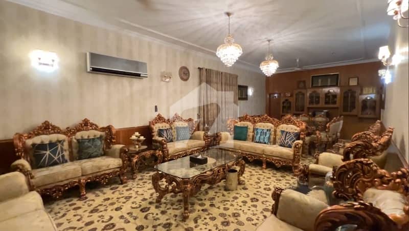 F-8 DUPLUX HOUSE FOR SALE PRIME LOCATION PARK FACING F-8 DUPLUX HOUSE FOR SALE PRIME LOCATION PARK FACING