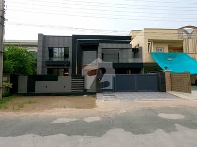 Own A House In 1 Kanal Lahore