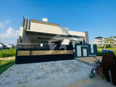 10 Marla Luxury House For Sale