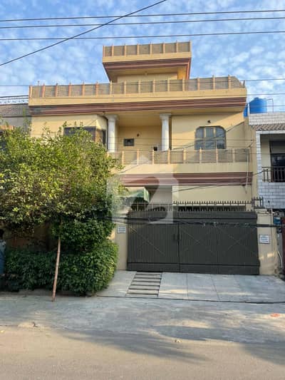 10 Marla Prime location Directly Facing Main 80 ft Commercial Road 10 Marla Prime location Directly Facing Main 80 ft Commercial Road