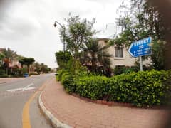 152 Square Yards Villas Available For Sale in Precinct 2 Bahria Town Karachi