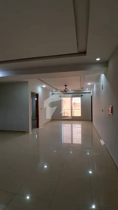 03 BEDROOM UNFURNISHED APARTMENT AVAILABLE FOR RENT