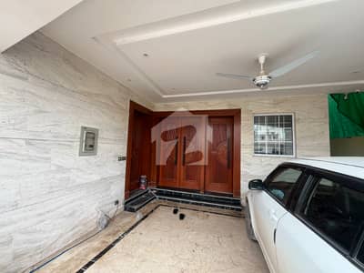 Luxury 10 Marla House for Rent in Bahria Enclave