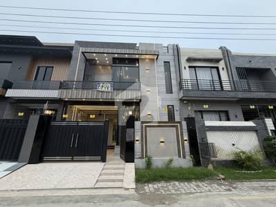 5 Marla Lavish Ultra-Modern Designer House For Sale | Central Park Lahore A1 Block