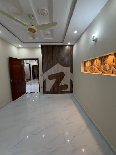 8 Marla Lower Portion Available For Rent