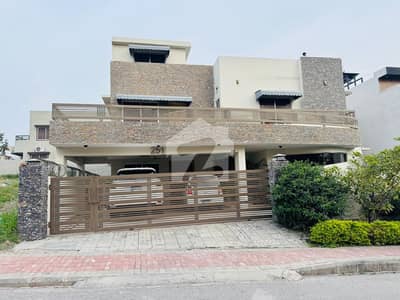 House 1 Kanal For sale In Bahria Town Phase 3