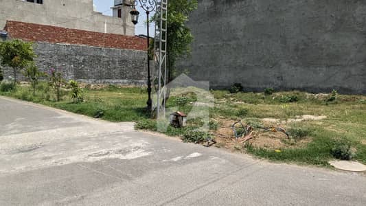 Premium 6.5 Marla | Corner Plot | Facing Park | 40 Ft Road | Elite Lifestyle.