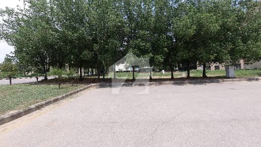 Corner In Bahria Spring North 1200 Square Feet Commercial Plot For sale