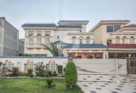 DHA Phase 7 - Block T House Sized 1 Kanal Is Available DHA Phase 7 - Block T House Sized 1 Kanal Is Available