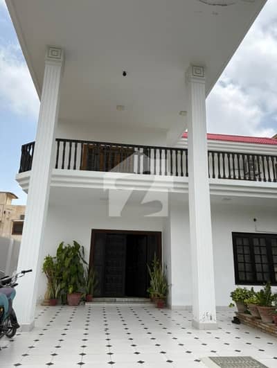 500 Sq. Yards Well Maintained Available for Rent