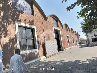 50 kanal warehouse available for rent.