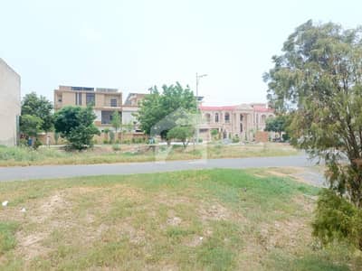 10 Marla Plot for Sale in Tariq Garden Block C | Prime Location | Demand PKR 1.75 Crore