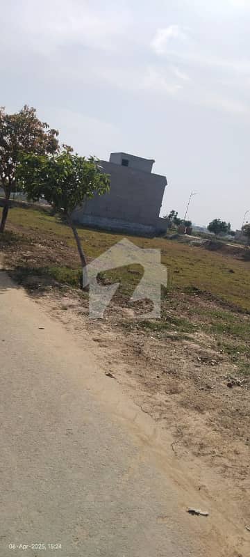 New Lahore City Phase 4 -5 Marla Plot For Sale On Good Location Ride To Possession Phase 4 A block