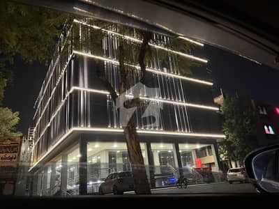 جی ۔ 9 مرکز جی ۔ 9,اسلام آباد میں 3 مرلہ Studio دفتر 4.6 کروڑ میں برائے فروخت۔