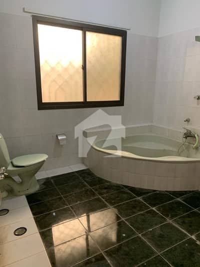 EXCELLENT LOW RENT BUNGALOW IN PHASE 5