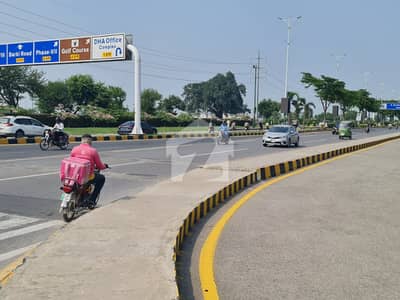08 Marla On 80 Ft ,Possession And Near Golf Course Commercial Plot For Sale