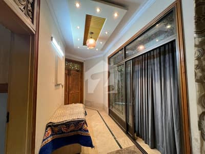 ریونیو سوسائٹی - بلاک اے ریوینیو سوسائٹی,لاہور میں 7 کمروں کا 1 کنال مکان 6.25 کروڑ میں برائے فروخت۔ ریونیو سوسائٹی - بلاک اے ریوینیو سوسائٹی,لاہور میں 7 کمروں کا 1 کنال مکان 6.25 کروڑ میں برائے فروخت۔