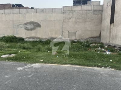15 Marla plot for sale in Eden velley A block